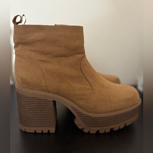 UNIONBAY Paula Platform Boot In Brown Suede SIZE 10 NWOT